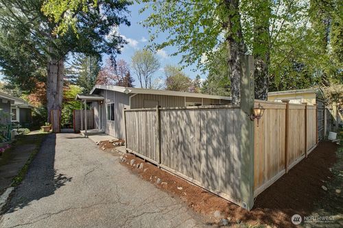 295 1st Avenue Nw, Issaquah, WA, 98027 | Card Image