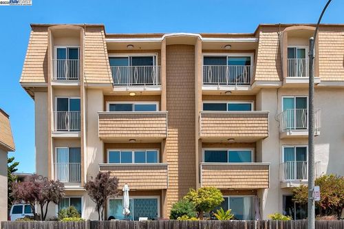apt-301-1001 Shoreline Dr, Alameda, CA, 94501-5985 | Card Image