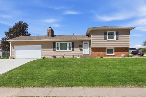 3822 Wilkes Avenue, Davenport, IA, 52806 | Card Image