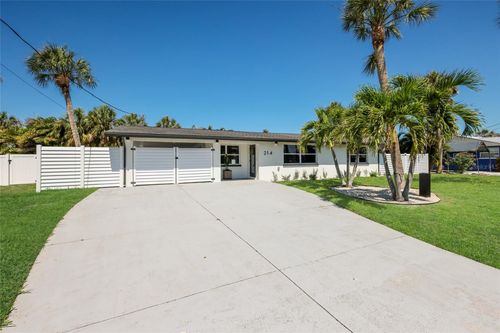 214 85th St, HOLMES BEACH, FL, 34217-1024 | Card Image