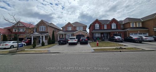35 Triple Crown Dr, Brampton, ON, L6S0A4 | Card Image