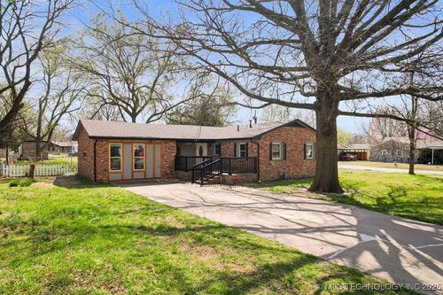 510 N Adair St, Vinita, OK, 74301-1215 | Card Image