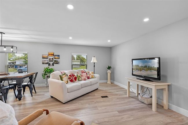 25931 Azalea Ln, House other with 3 bedrooms, 2 bathrooms and null parking in ASTATULA FL | Image 20