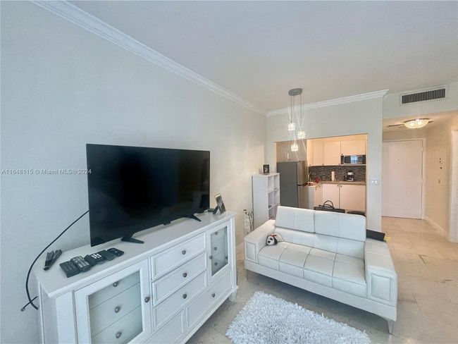 APT-818 - 700 Biltmore Way, Condo with 0 bedrooms, 1 bathrooms and null parking in Coral Gables FL | Image 6