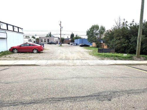 4920 49 Street W, Innisfail, AB, T4G1N2 | Card Image