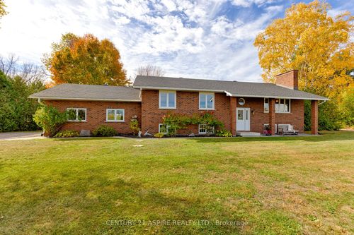 75 Pembroke St, Cobden, ON, K0J1K0 | Card Image