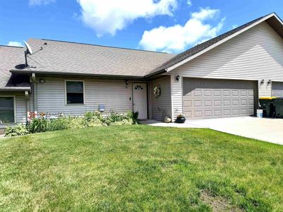 96 Sw 6th Avenue, Condo with 2 bedrooms, 1 bathrooms and null parking in Waukon IA | Image 1