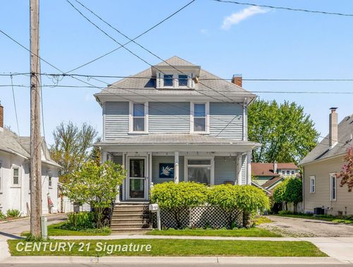 206 N Wenona St, Bay City, MI, 48706-4526 | Card Image