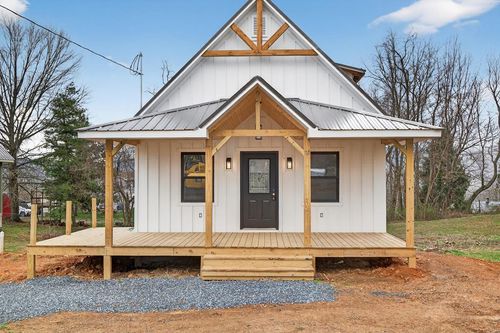 410 Look Ave, Marion, VA, 24354-1616 | Card Image