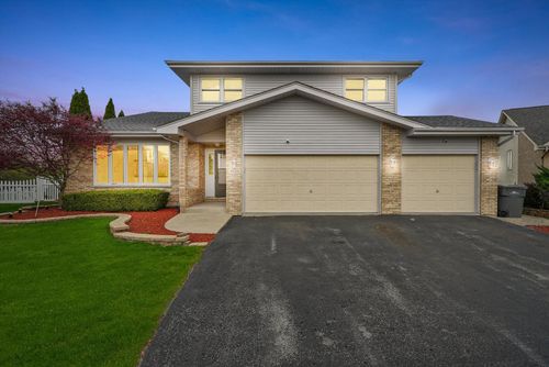 9028 Robin Ct, Orland Hills, IL, 60487-4695 | Card Image