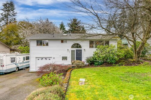 3302 177th Place Sw, Lynnwood, WA, 98037 | Card Image