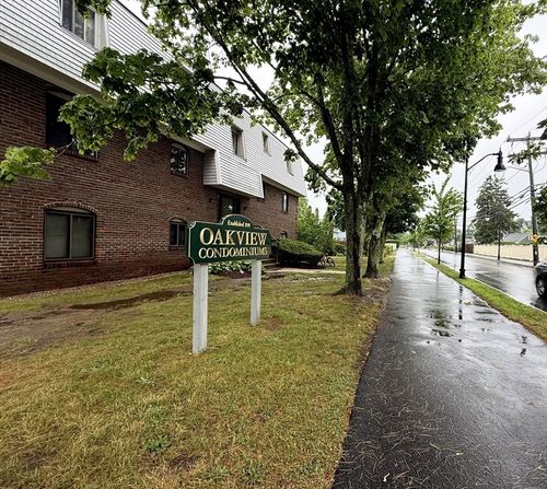 16-15 Oak Neck Rd, Hyannis, MA, 02601-4584 | Card Image