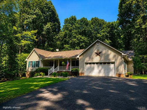 192 Hollybrook Dr, Appomattox, VA, 24522-3204 | Card Image