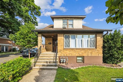 19 Victor St, Lodi, NJ, 07644-2518 | Card Image