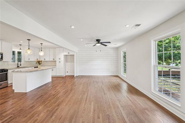 4363 Old Mabry Rd Ne, House other with 4 bedrooms, 3 bathrooms and 6 parking in Roswell GA | Image 9