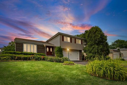 1913 E Seminole Ln, Mount Prospect, IL, 60056-1623 | Card Image