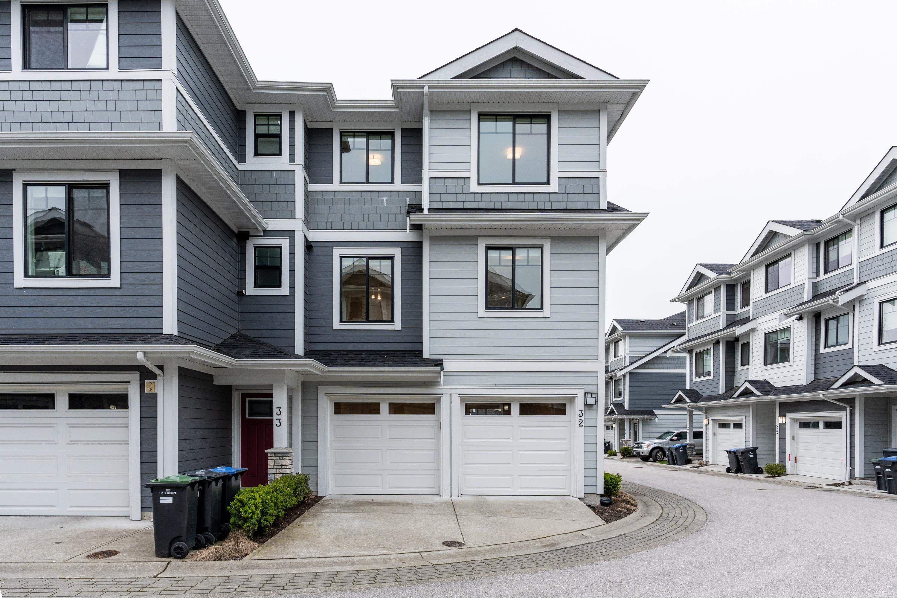 32 - 189 Wood Street, Townhouse with 3 bedrooms, 2 bathrooms and 4 parking in New Westminster BC | Image 2
