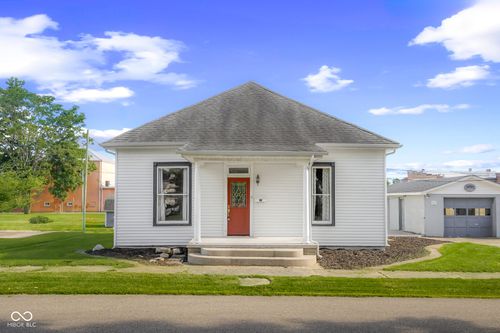 329 Cross St, Hope, IN, 47246-1001 | Card Image