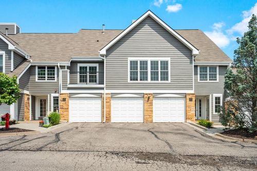 204-6155 Chasewood Pkwy, Minnetonka, MN, 55343-4390 | Card Image