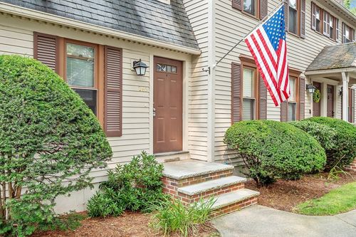 265-265 Wellman Ave, North Chelmsford, MA, 01863-1362 | Card Image