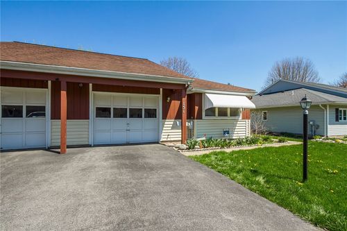 151 N Bloomfield Rd, Canandaigua, NY, 14424-1052 | Card Image