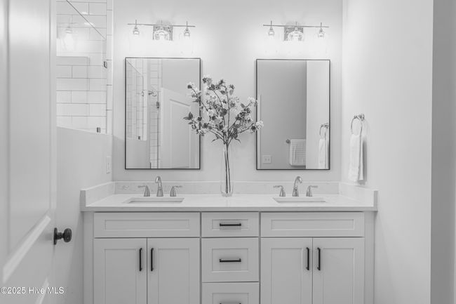 Master bath | Image 18