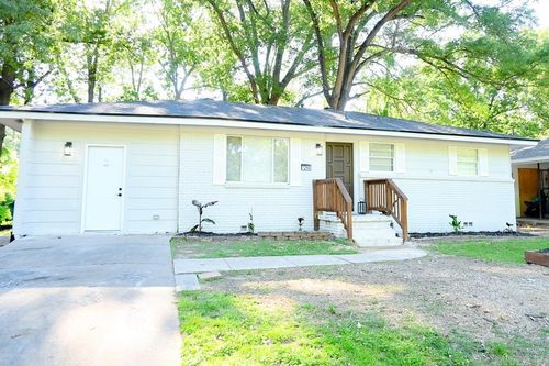 7210 W Wakefield Dr, Little Rock, AR, 72209-3035 | Card Image