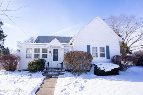 606 Lincoln Ave, Paulding, OH, 45879-1122 | Card Image