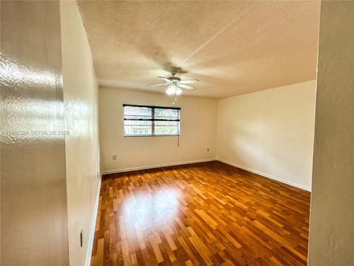 apt-311-3860 Ne 170th St, North Miami Beach, FL, 33160-3110 | Card Image