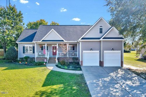 125 Dexterfield Dr, Fuquay Varina, NC, 27526-5036 | Card Image