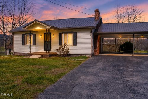 6284 Us Highway 421, Pennington Gap, VA, 24277-2265 | Card Image