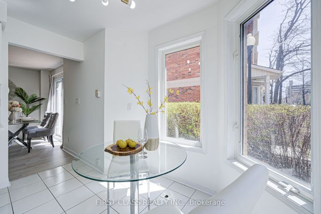 202 - 28 Rosebank Dr, Condo with 3 bedrooms, 3 bathrooms and 2 parking in Scarborough ON | Image 11