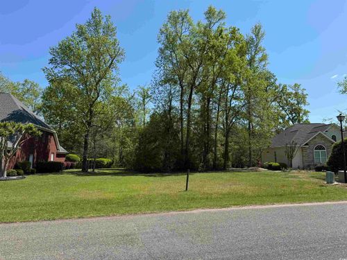 911 Shaftesbury Ln, Conway, SC, 29526-7195 | Card Image