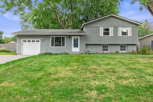 3684 Prairie Rd, White Bear Lake, MN, 55110-4875 | Card Image