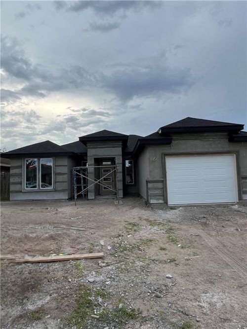 435 Serg Loop, Alamo, TX, 78516-7285 | Card Image