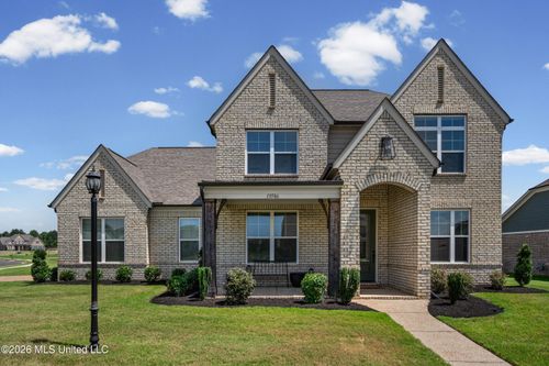 13586 Broadmore Ln, Olive Branch, MS, 38654-1487 | Card Image