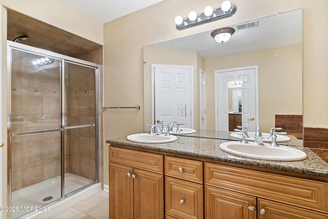 Primary bath | Image 23