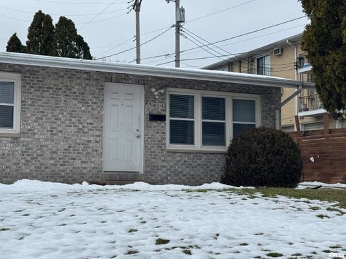 3814 Mississippi Ave, Davenport, IA, 52807-1817 | Card Image