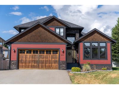 831 309th St, House other with 6 bedrooms, 4 bathrooms and null parking in Kimberley BC | Image 1