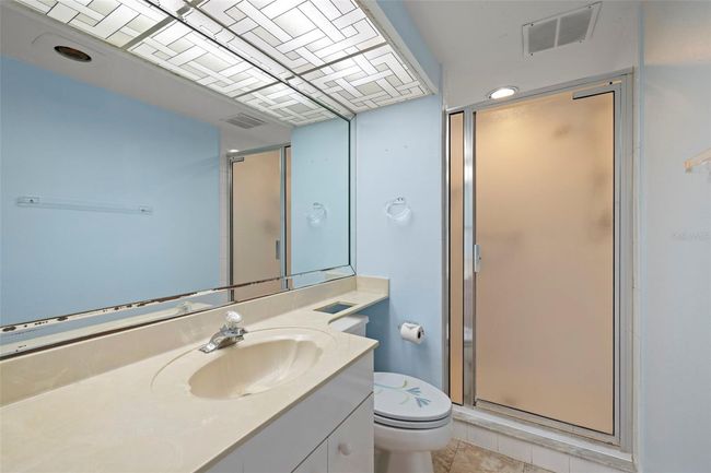 APT-1201 - 9415 Blind Pass Rd, Condo with 2 bedrooms, 2 bathrooms and null parking in ST PETE BEACH FL | Image 28