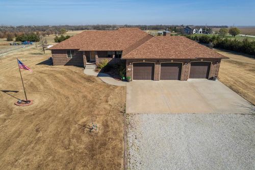 5200 W 103rd St S, Peck, KS, 67120-9745 | Card Image