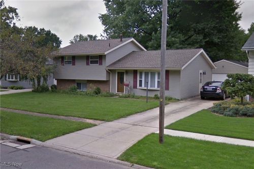 542 Georgetown Ave, Elyria, OH, 44035-3856 | Card Image