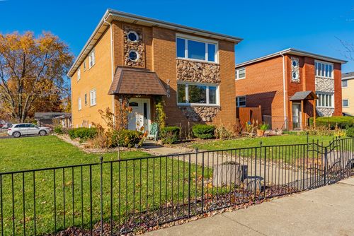 apt-2-7560 Banks St, Justice, IL, 60458-1675 | Card Image