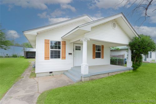 911 E Delaware Ave, McAlester, OK, 74501-5507 | Card Image