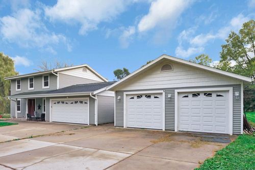 W2585 Long Meadow Drive, Lafayette, WI, 53121 | Card Image