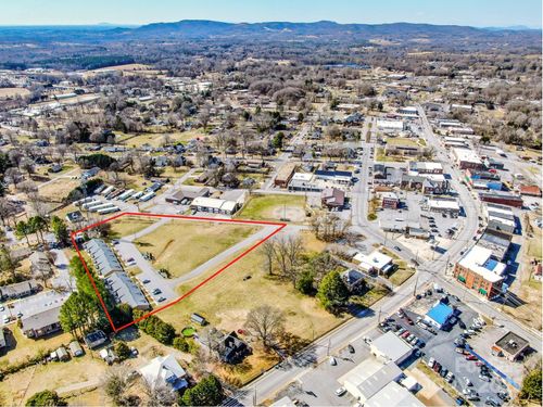125 1st Avenue Dr Se, Taylorsville, NC, 28681-2636 | Card Image