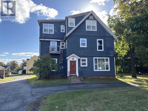 70 Longworth Ave, Charlottetown, PE, C1A5A5 | Card Image