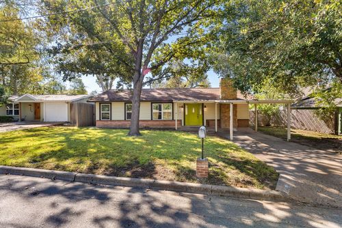 2207 N Plains Ave, Austin, TX, 78757-8236 | Card Image