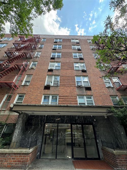 6c-142-20 41st Ave, Flushing, NY, 11355-2443 | Card Image