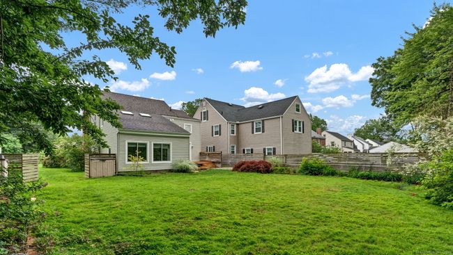 1815 Asylum Ave, House other with 3 bedrooms, 3 bathrooms and null parking in West Hartford CT | Image 37